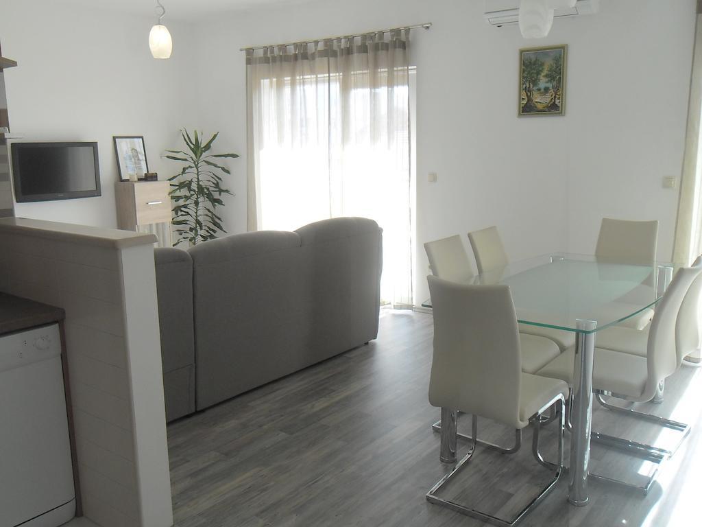 Apartment Robi