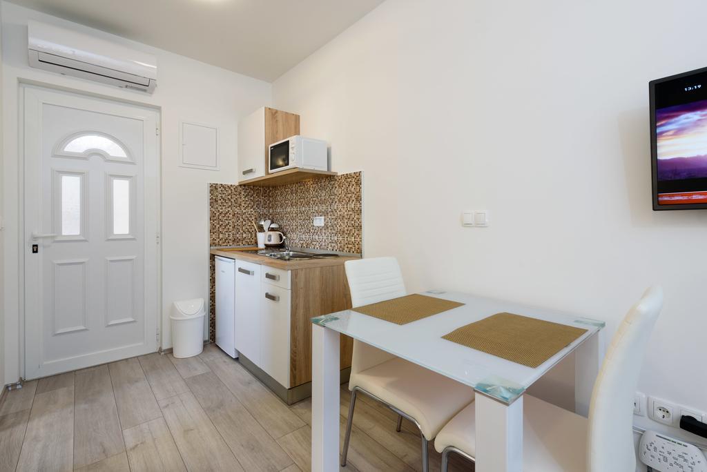 Robi Apartment